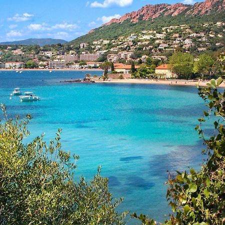 Studio 2 Neuf A 100M Des Plages Et De La Gare Saint-Raphaël Exteriör bild