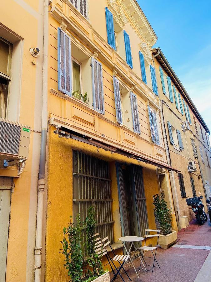 Studio 2 Neuf A 100M Des Plages Et De La Gare Saint-Raphaël Exteriör bild